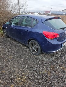 Predám Opel Astra J 1.7 cdti 81 kw - 3