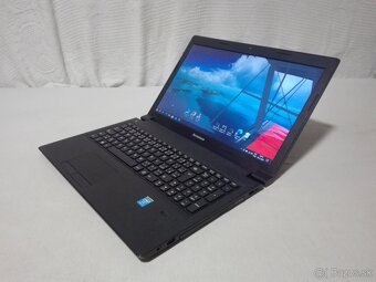 Lenovo i3-4x2,4 GHz. SSD 256 GB. 6 GB. 15,6“ HD. - 3