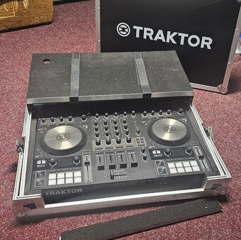 Traktor S4 MK3 - 3