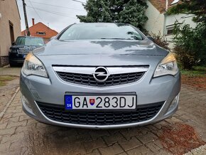 Opel Astra 1.4 Turbo 140k M6 Enjoy (benzín) 1.majiteľ - 3