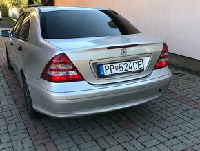 Mercedes Benz C200 - 3