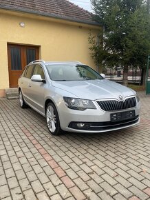 Škoda SuperB 2.0 TDI DSG -// F1 Riadenie, Navi, Bi-Xenon -// - 3