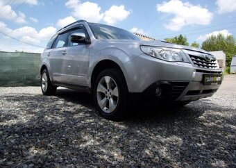 Subaru Forester 2.0D 108kW 4X4 KRÁSNÉTOP KM nafta 108 kw - 3