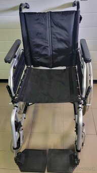 invalidny vozík 45cm odľahčený AL držiak na barle - 3