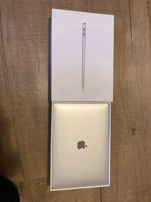 MacBook Air M1 (2020) 8GB/256GB + Apple Magic Mouse - 3