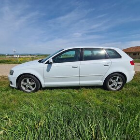 Predám Audi A3 Sportback 1.6 TDI 105k DPF Ambiente - 3