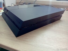 Playstation 4 - 3