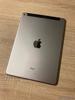 9.7” tablet iPad Air 2 / 16GB Space Gray prasknutý displej - 3