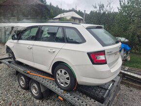 Rozpredám na náhradné diely Škoda Fabia 3 biela combi - 3