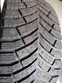 Zimné pneu = 205/60 = R16 = MICHELIN - 3