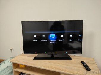 Predám staršiu Philips Smart tv - 3