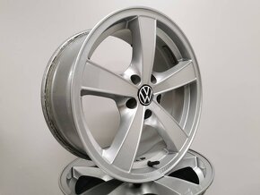 Vw Eos, Passat, Tiguan alu disky 5x112 R17 ET30 8J - 3