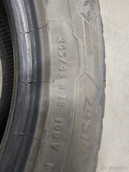 245/45 R18 - 3