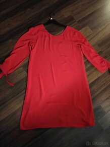 Elegantné červené šaty - 3