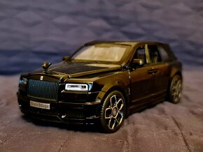 Rolls Royce Cullinan (1:32, bez krabice a stojana) - 3