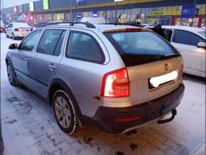 Predám škoda Octavia 2 komby 4x4 scout - 3