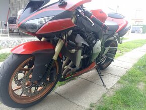 Kawasaki zx10r 2008 - 3