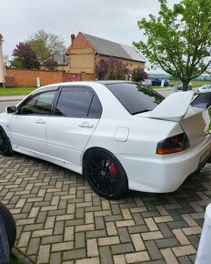 Mitsubishi Lancer Evo 8 - 3