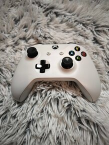 Xbox One S + Xbox bezdrôtový ovládač - 3