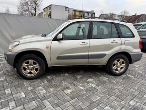 TOYOTA RAV4 2.0D-4D / 4x4 / NOVÉ PNEU / TOP STAV / ŤAŽNÉ / - 3