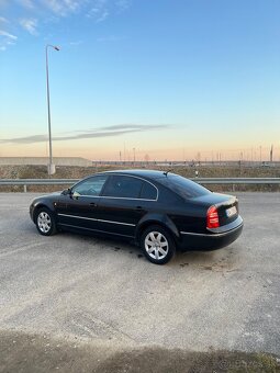 Škoda Superb 2.8 142kw Elegance - 3