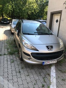 Predám Nepojazdné auto Peugeot - 3