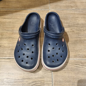 Crocs - 3