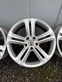 Volkswagen Mallory 5x130 R20 + TPMS - 3