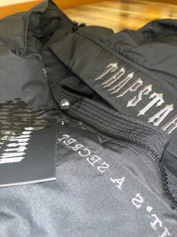 Trapstar Decoded 2.0 Hooded Puffer Jacket Black - 3