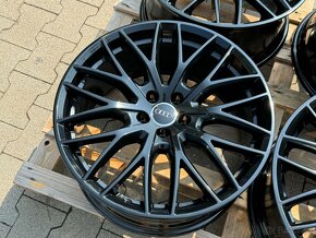 R20 5x112 (66,6) Audi style reps  9J ET35 Black alu disky - 3