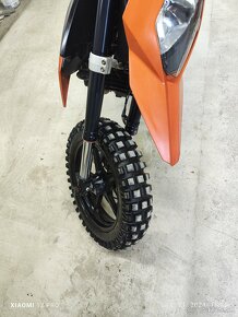 KTM 690SM LC4 - 3