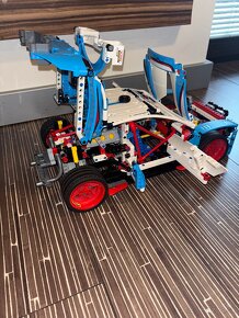 LEGO Technic pretekárske auto 42077 - 3