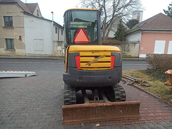 Pásový bagr Minibagr Volvo EC35 r.v2015 Kubota CAT Takeuchi - 3