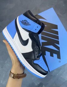 Nike Air Jordan 1 Retro High OG UNC Toe - 3