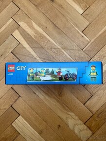 Lego City 40582 Terénna sanitka - 3