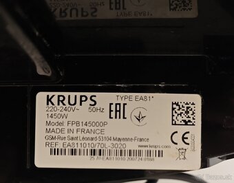 KRUPS automatický kávovar Arabica EA811010
Quatro Force - 3