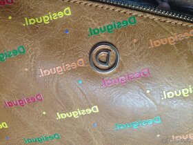 Desigual - crossbody kabelka s potlačou - 3