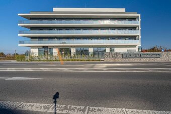 ZNÍŽENÁ CENA l NA PREDAJ APARTMÁN S BALKÓNOM, PODUNAJSKÉ BIS - 3