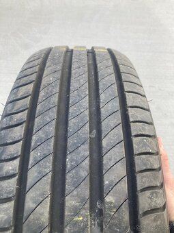 245/65R17 michelin - 3