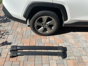 Thule Wingbar Edge pre Toyota RAV4 - 3