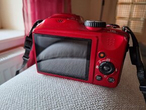 Fujifilm Finepix S4800 - 3