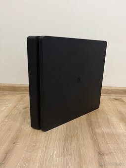 Ps4 slim 500GB + 2 ovládače a hry - 3