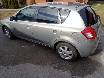 Kia ceed 1.4 2011 - 3