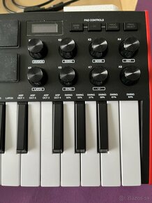 AKAI MPK mini - 3