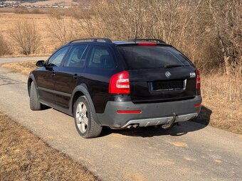 Škoda octavia 2 scout 4x4 2.0 TDI - 3