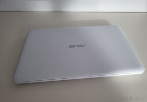 ASUS E203 11,6" - mininotebook - 3