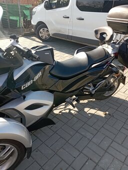 Predám Can Am spyder - 3