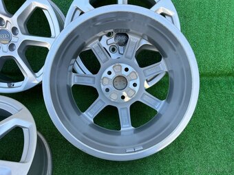 R17 5x112 Original Audi  Q2 (GA) - 6.5J ET39 - 81A 601 025T - 3