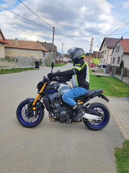 YAMAHA MT09- SP - 3