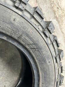 245/70 r16 PLUS 2 - 3